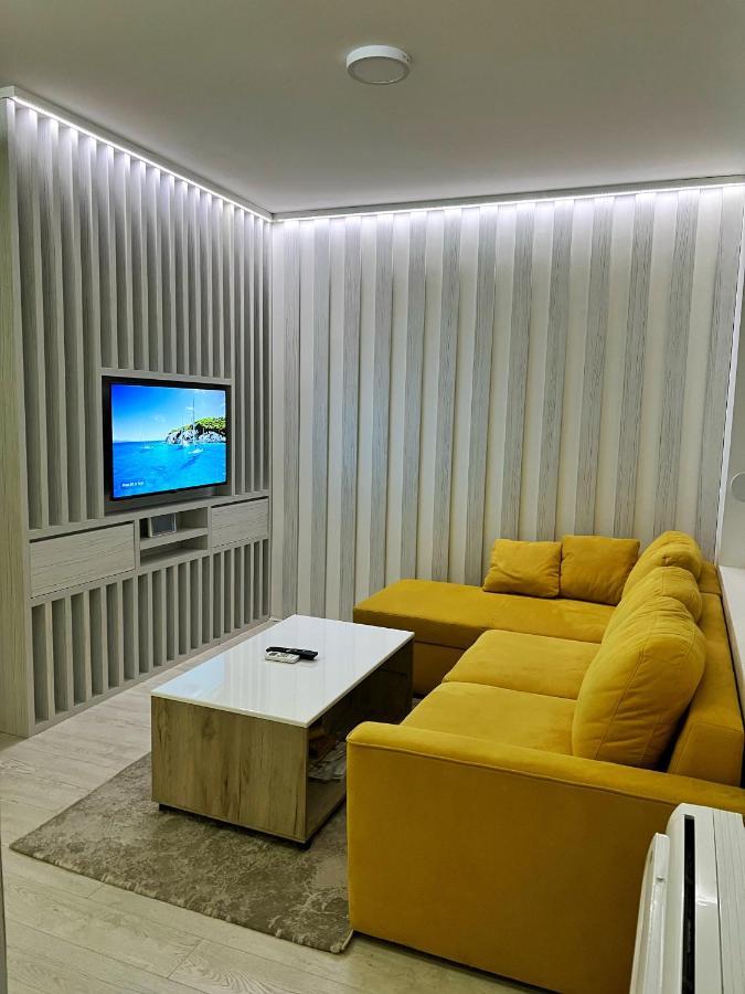 Center Deluxe Studio Apartment Niksic Exterior photo